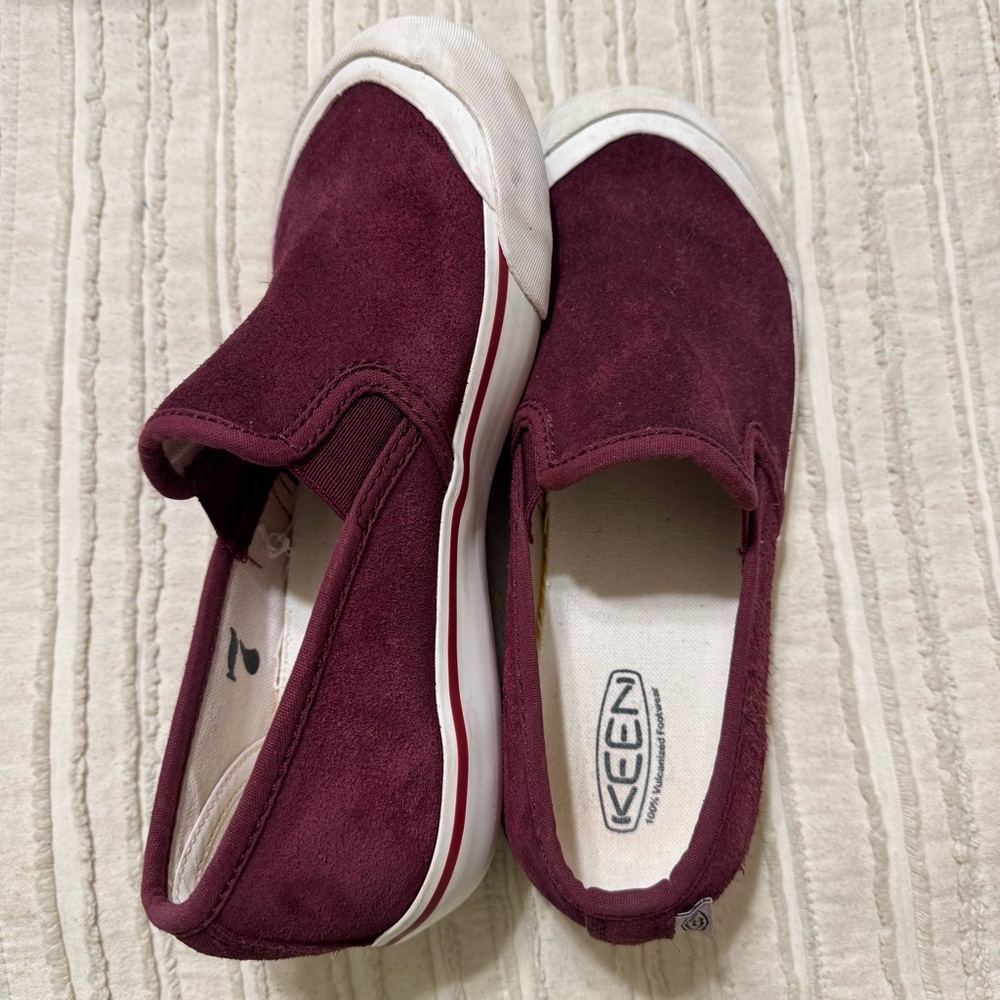 Keen Coronado III Slip-On Burgundy Suede Shoes